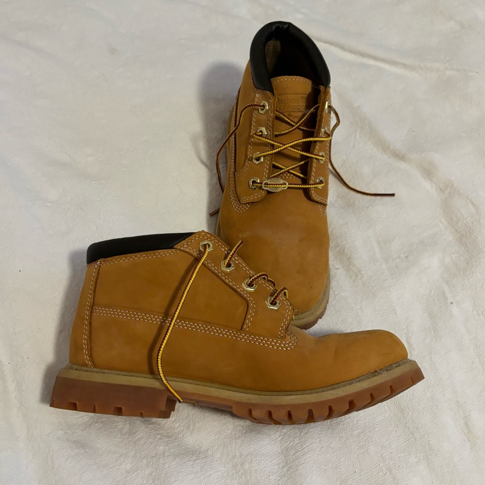 Timberlands. 7.5. Worn once